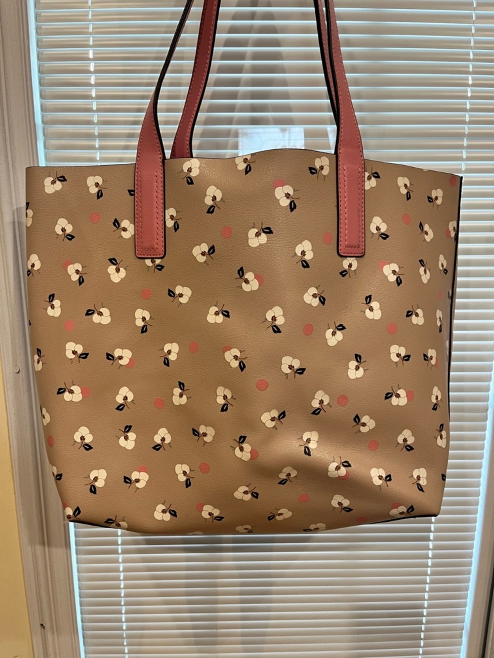 Kate Spade Reversible Pink Floral Print Tote with Cream Accents - Picture 4 of 9